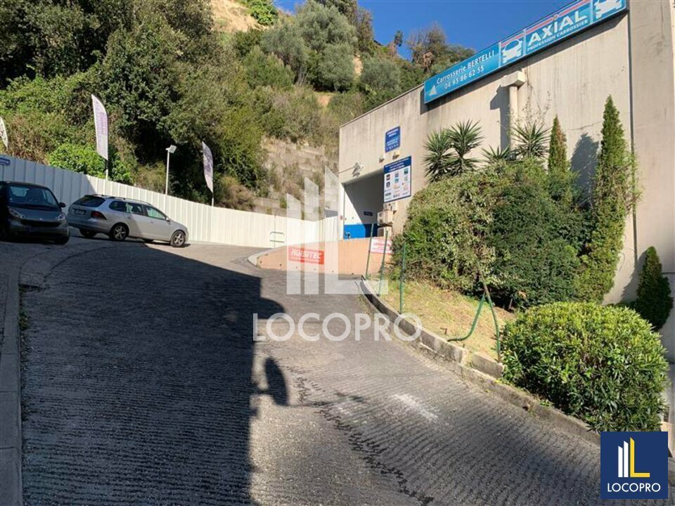 Flex in Nice for lease Building Photo- Image 1 of 13