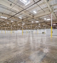 16200-16220 Carmenita Rd, Cerritos, CA for lease Interior Photo- Image 2 of 4