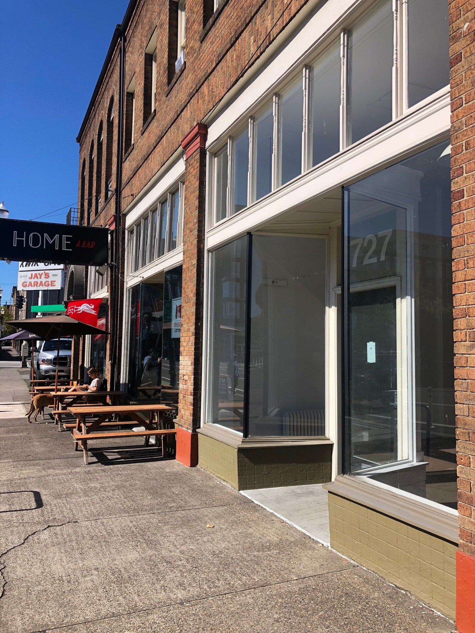 717-735 SE Morrison St, Portland, OR for sale Building Photo- Image 1 of 1