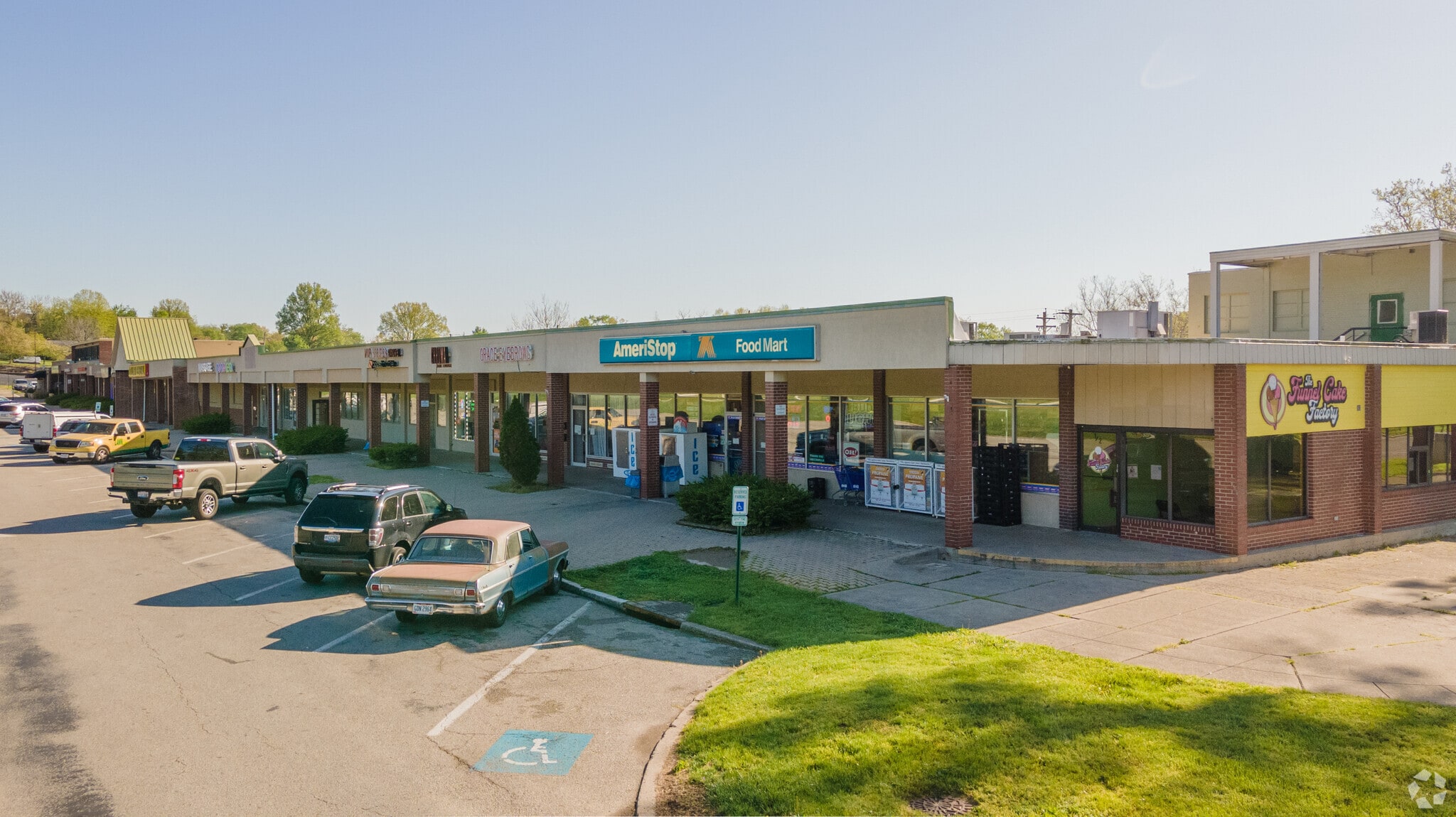 20-130 Eswin St, Cincinnati, OH for lease Building Photo- Image 1 of 8