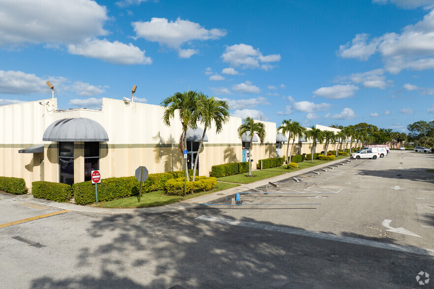 12201-12249 NW 35th St, Coral Springs, FL for lease - Building Photo - Image 1 of 6