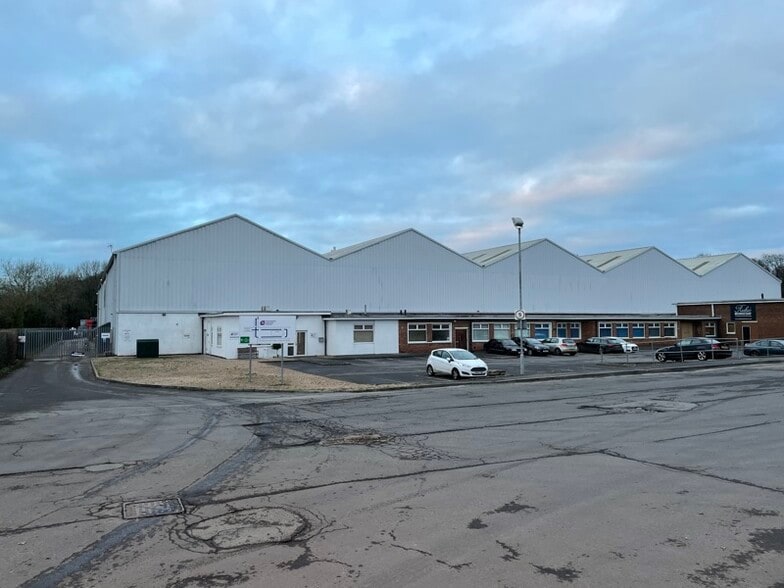 Pipers Ln, Nuneaton for lease - Primary Photo - Image 1 of 4