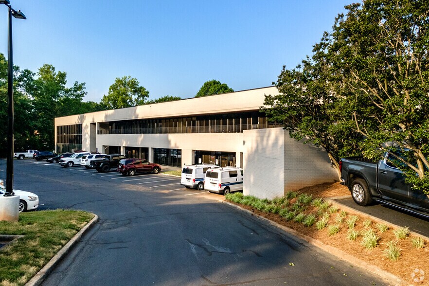 5601-77-center-dr-charlotte-nc-28217-thexchange-5601-loopnet