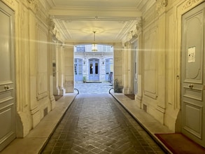 19 Rue De Marignan, Paris for lease Building Photo- Image 1 of 6