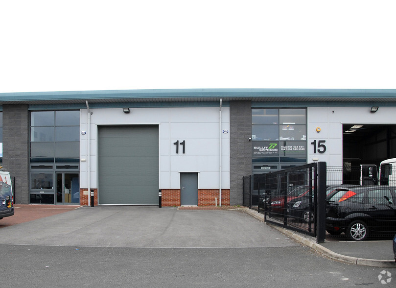 Brookfield Dr, Liverpool for lease - Building Photo - Image 2 of 7