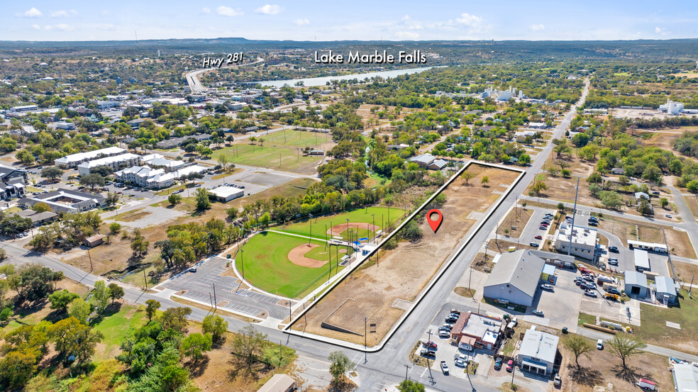 711 Avenue N, Marble Falls, TX for sale - Building Photo - Image 1 of 6