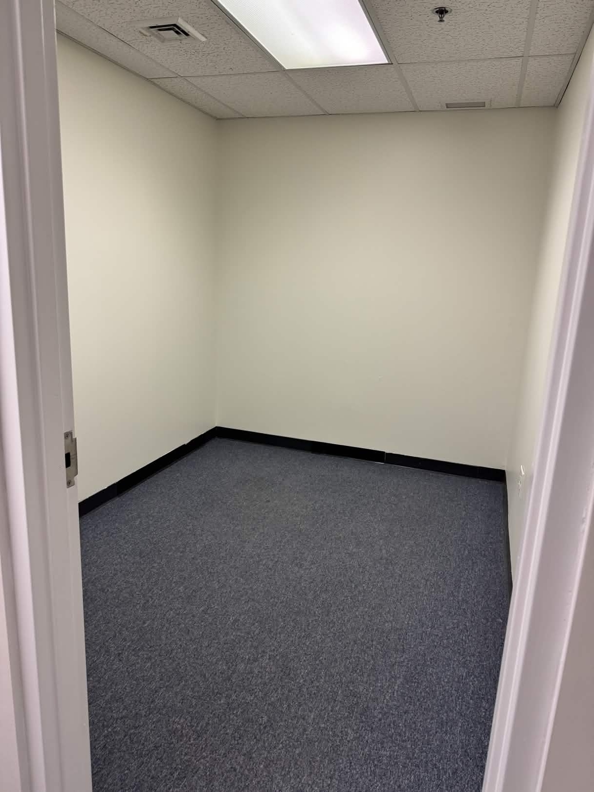 2500-2598 Eastern Blvd, York, PA for lease Interior Photo- Image 1 of 5