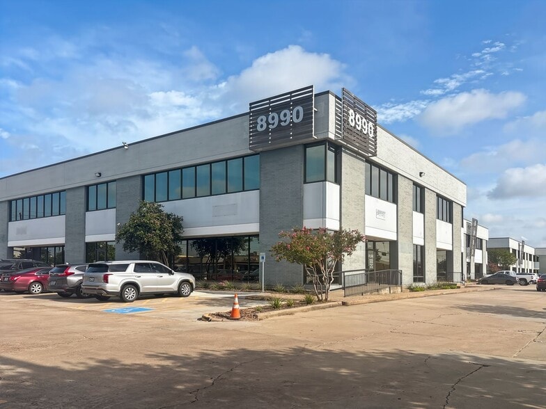 8968-8998 Kirby Dr, Houston, TX for lease - Building Photo - Image 3 of 18