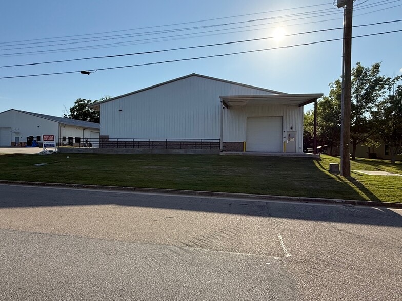 3000 Wyndham Industrial Dr, Opelika, AL for lease - Building Photo - Image 2 of 12