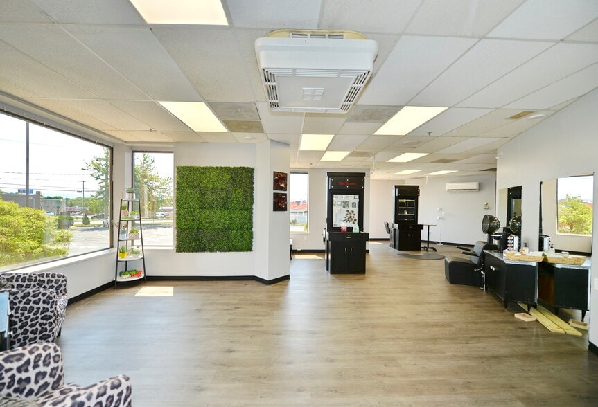 431 Dual Hwy, Hagerstown, MD for sale - Interior Photo - Image 2 of 31