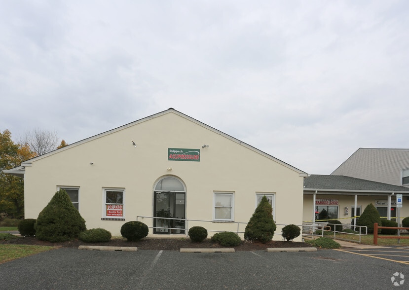 3801 Skippack Pike, Skippack, PA for lease - Building Photo - Image 2 of 3