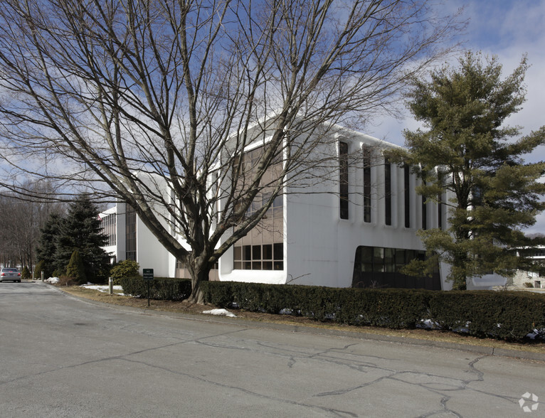 5 High Ridge Park, Stamford, CT for lease - Building Photo - Image 2 of 9