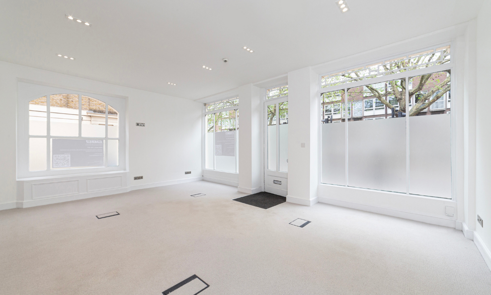 85 Albany St, London for sale - Interior Photo - Image 2 of 3