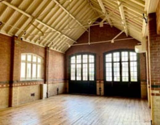 St James Sq, Cheltenham for lease Interior Photo- Image 1 of 5