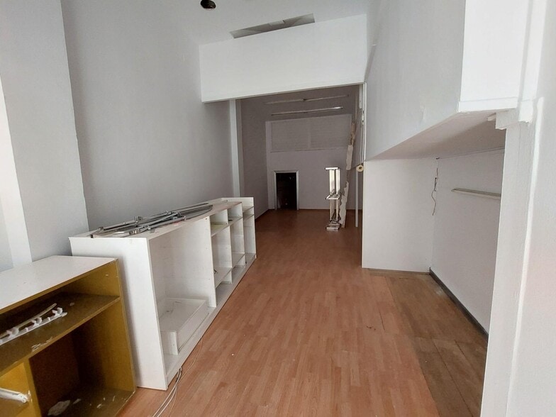 Retail in Cáceres, Cáceres for sale - Building Photo - Image 3 of 6