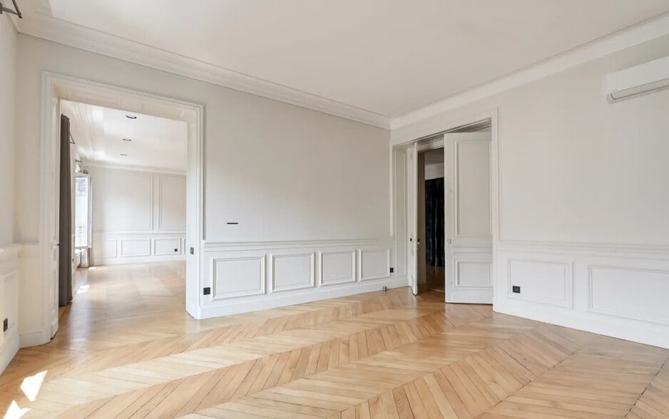 Office in Paris for lease - Interior Photo - Image 3 of 5