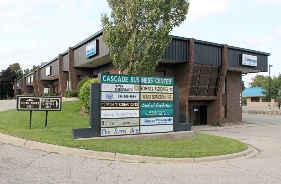 6095 28th St, Grand Rapids, MI 49546