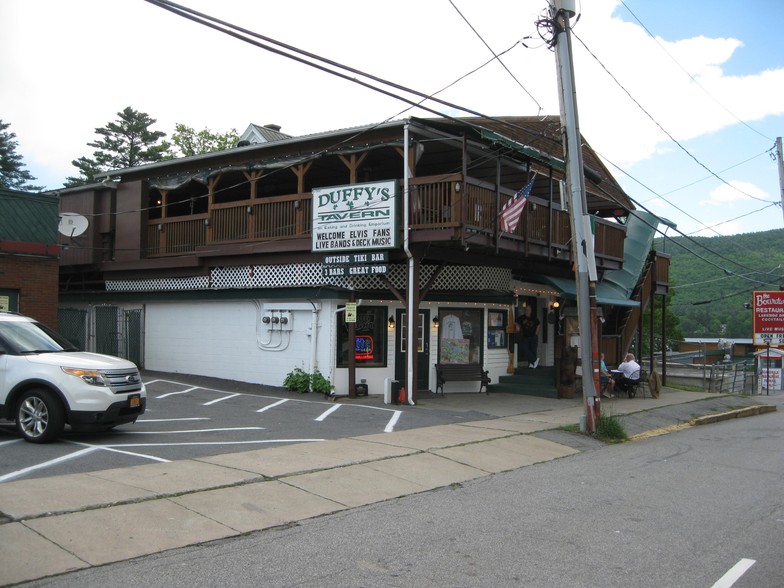 Canada Street portfolio of 3 properties for sale on LoopNet.com - Building Photo - Image 2 of 5