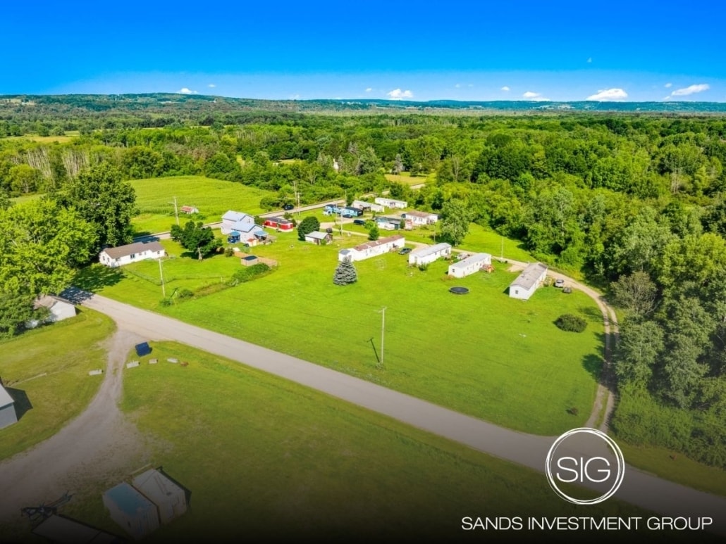 584 Warren Rd, Frewsburg, NY for sale Primary Photo- Image 1 of 1