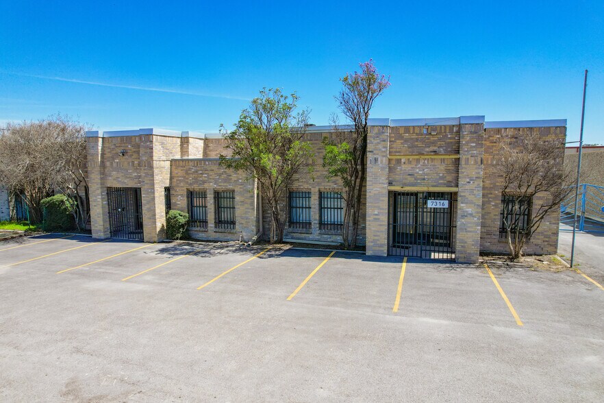 7316 NE Loop 410, San Antonio, TX for lease - Building Photo - Image 1 of 15