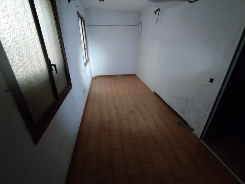 Retail in Cáceres, Cáceres for lease - Building Photo - Image 3 of 11