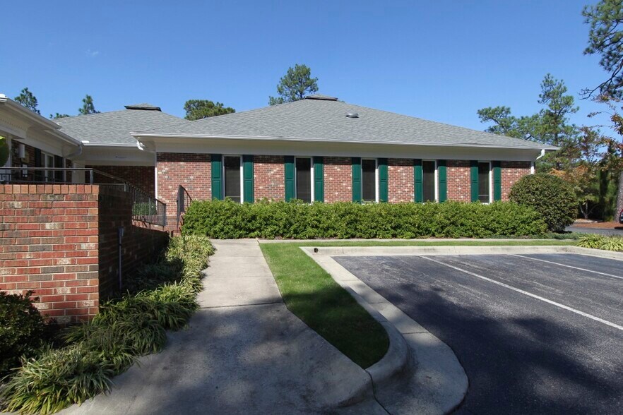 80 Aviemore Ct, Pinehurst, NC 28374 Office for Lease