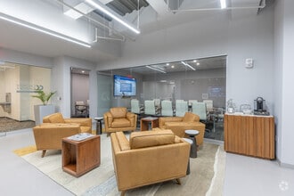 1085 Raymond Blvd, Newark, NJ for lease Interior Photo- Image 2 of 3