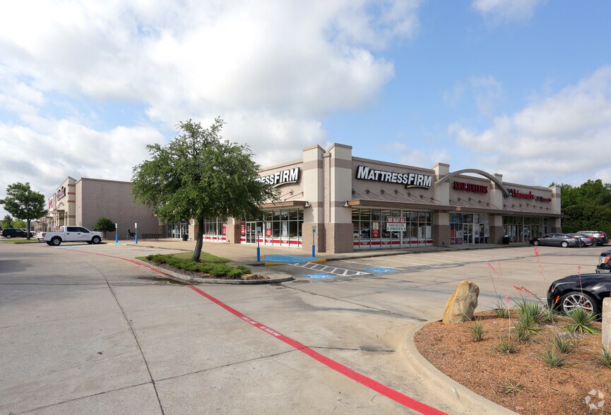 2663-2885 Market Center Dr, Rockwall, TX for lease - Building Photo - Image 3 of 6