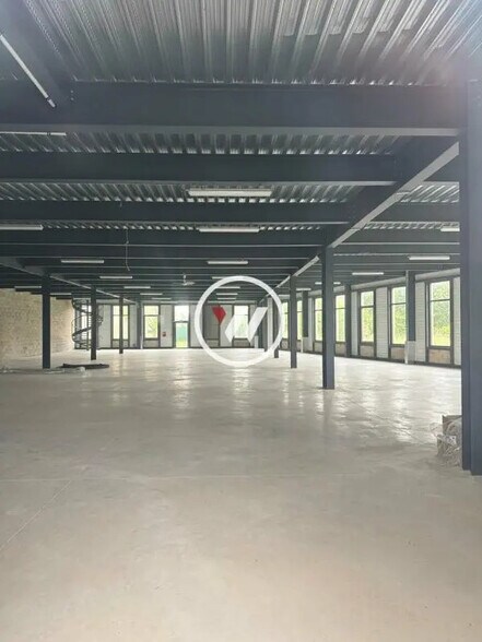 Flex in Tremblay-en-France for sale - Interior Photo - Image 2 of 2