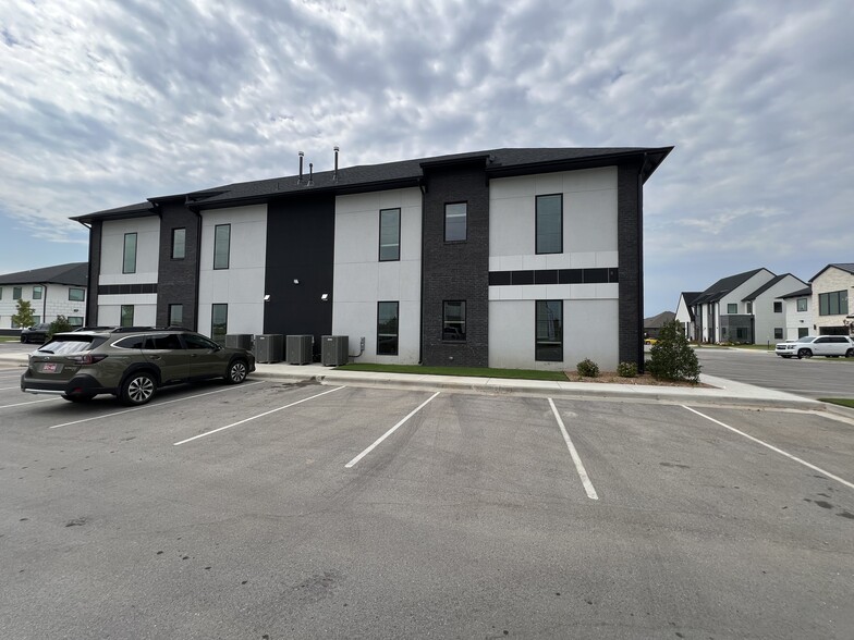 7623 E 126th St S, Bixby, OK for lease - Building Photo - Image 3 of 10