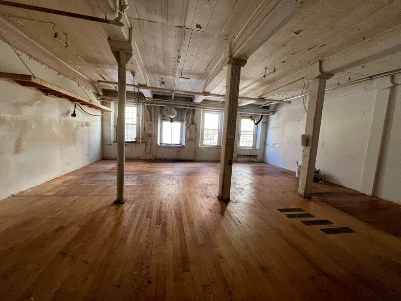 2 Main St, Biddeford, ME for lease - Building Photo - Image 2 of 51