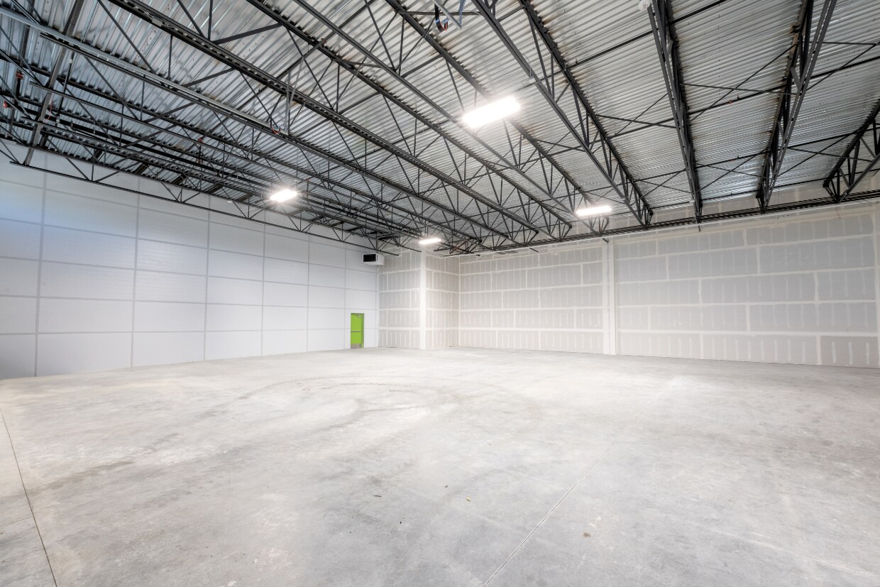5718 W 3500 South, West Valley, UT for lease Interior Photo- Image 1 of 2