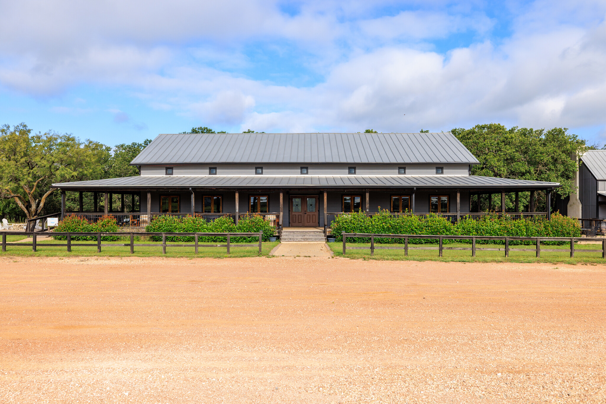 662 Woodrose Ln, Stonewall, TX for sale Primary Photo- Image 1 of 40