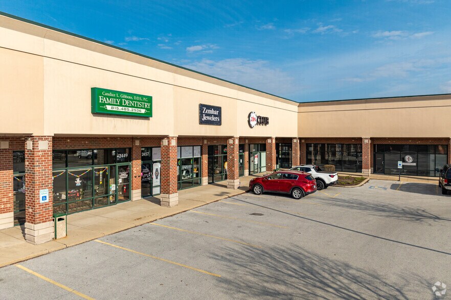 23512499 Lincoln Hwy, New Lenox, IL 60451 Bluestone Commons