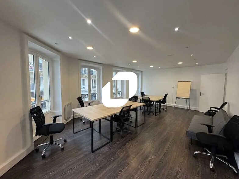 Office in Paris for lease - Building Photo - Image 3 of 5