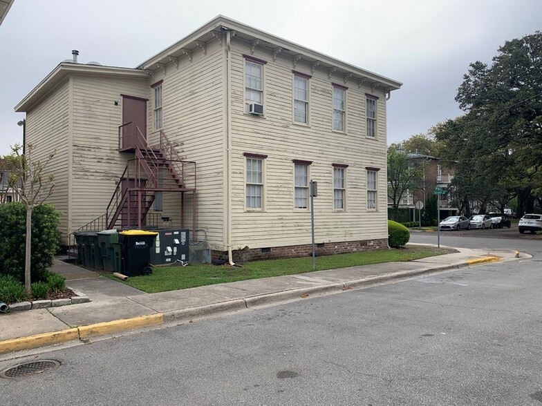 429 Tattnall St, Savannah, GA for sale - Building Photo - Image 3 of 10