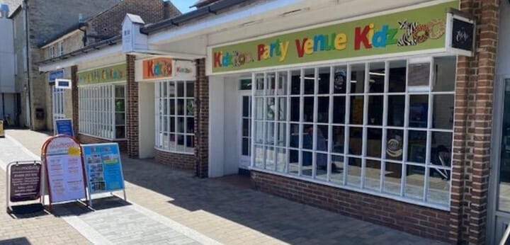 Crown Walk, Bicester for lease - Building Photo - Image 2 of 7