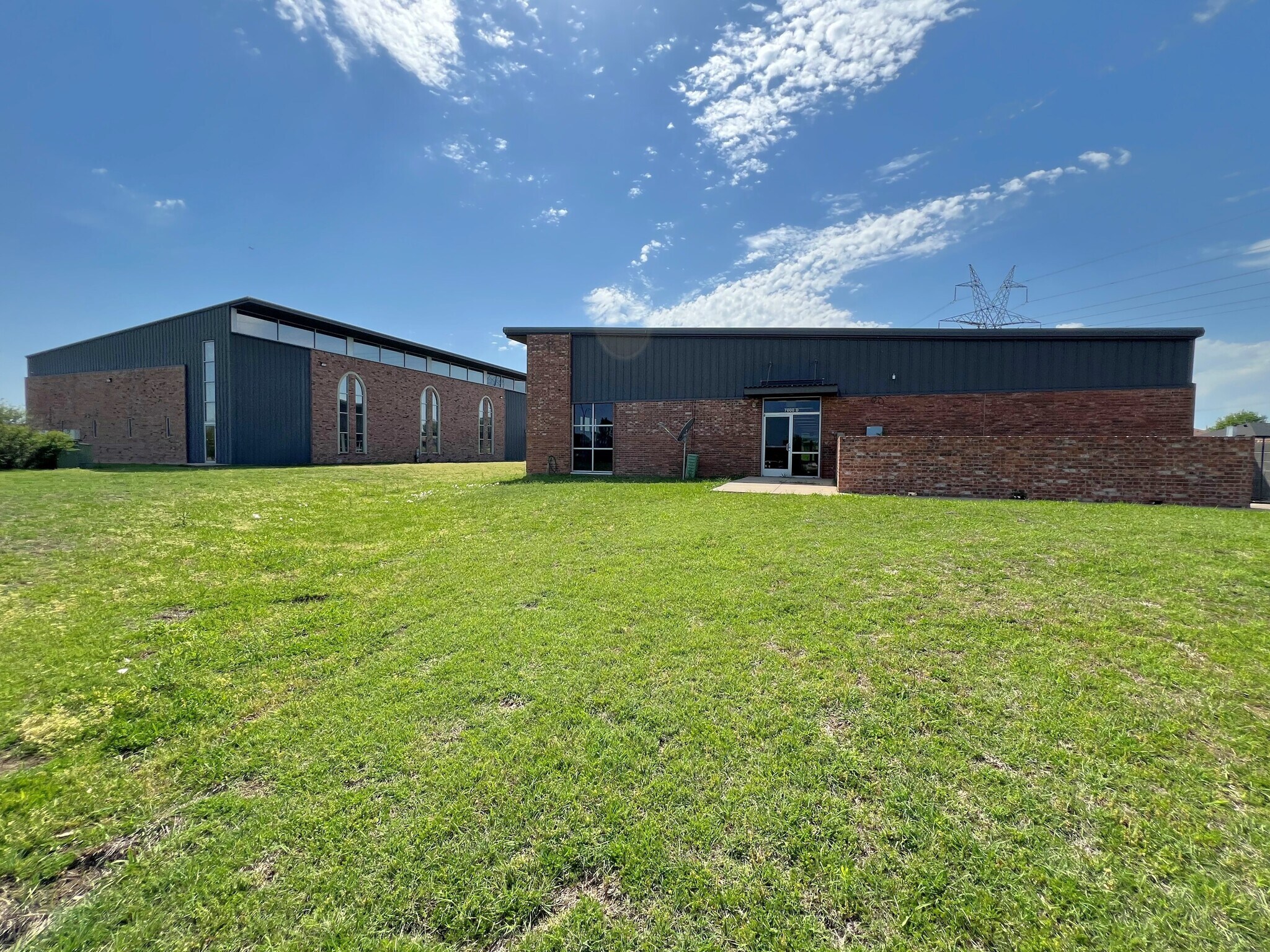 7000 Matlock Rd, Arlington, TX for lease Building Photo- Image 1 of 16