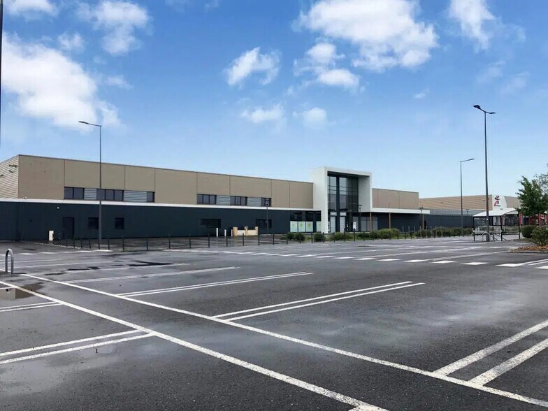 Retail in Phalsbourg for lease - Building Photo - Image 2 of 5