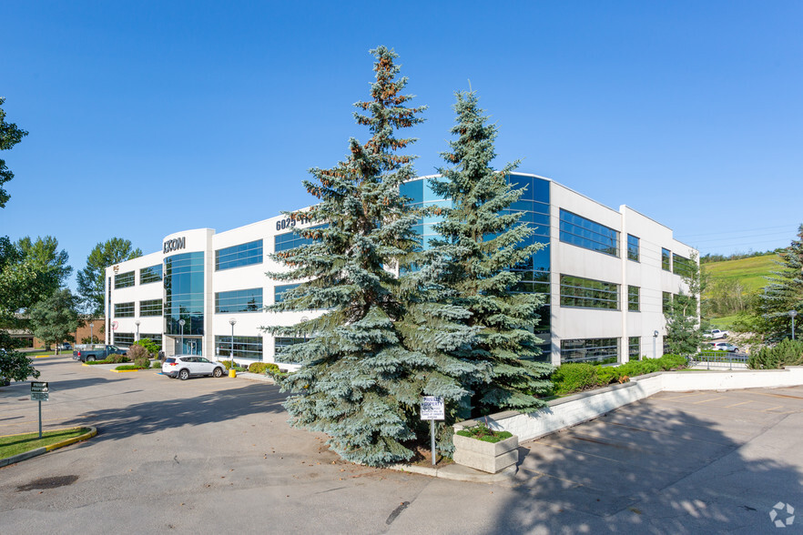 6025 11th St SE, Calgary, AB for lease - Building Photo - Image 2 of 11