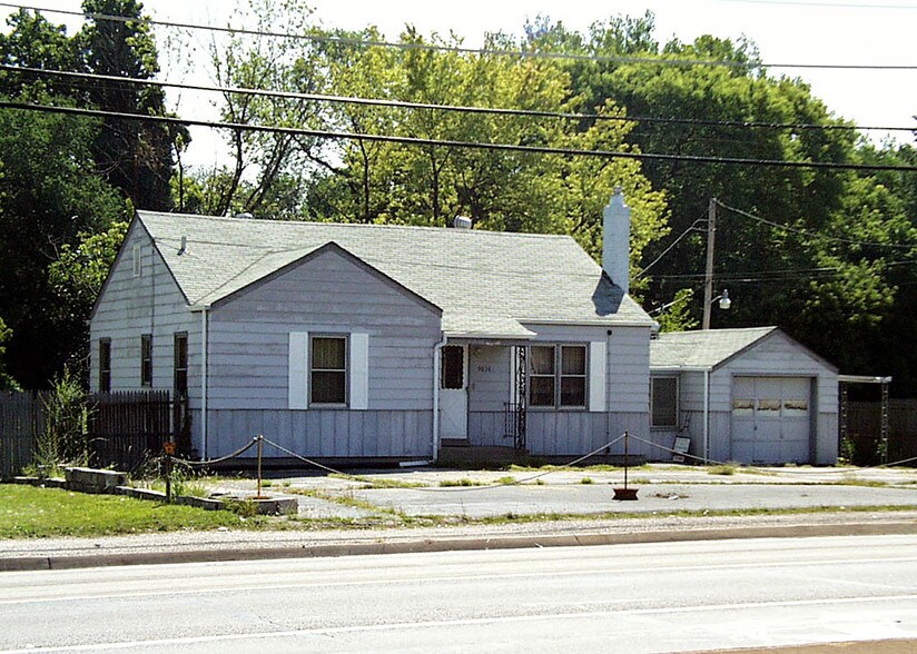 9834 Halls Ferry Rd, Jennings, MO for sale - Primary Photo - Image 1 of 1