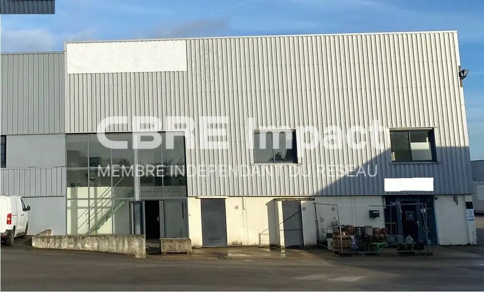 Flex in Dijon for lease - Building Photo - Image 1 of 13
