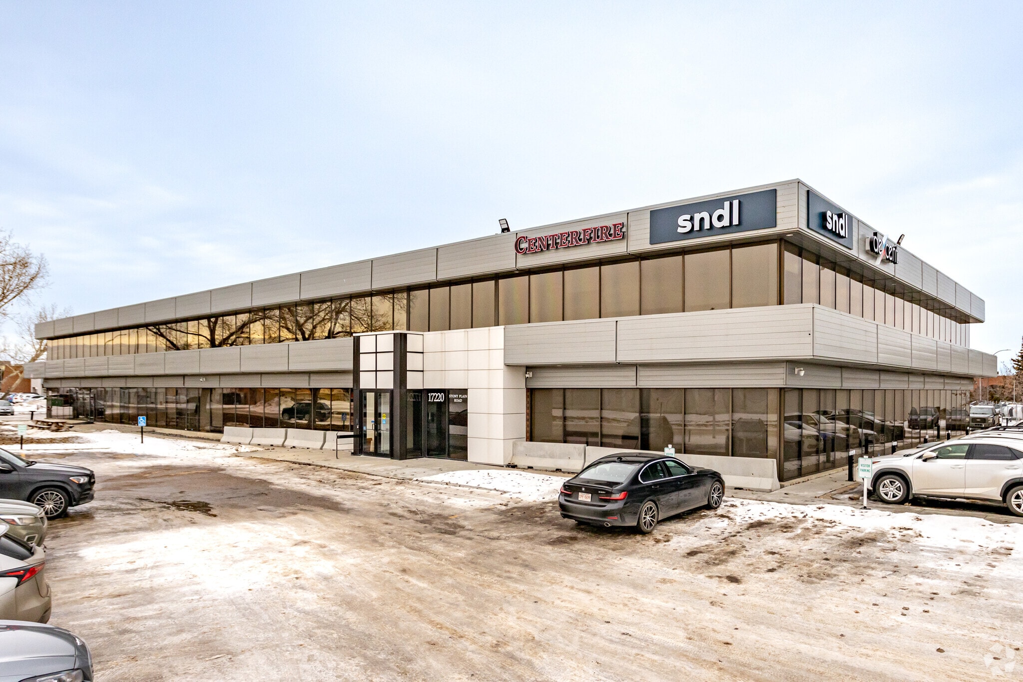 17220 Stony Plain Rd, Edmonton, AB for sale Primary Photo- Image 1 of 1