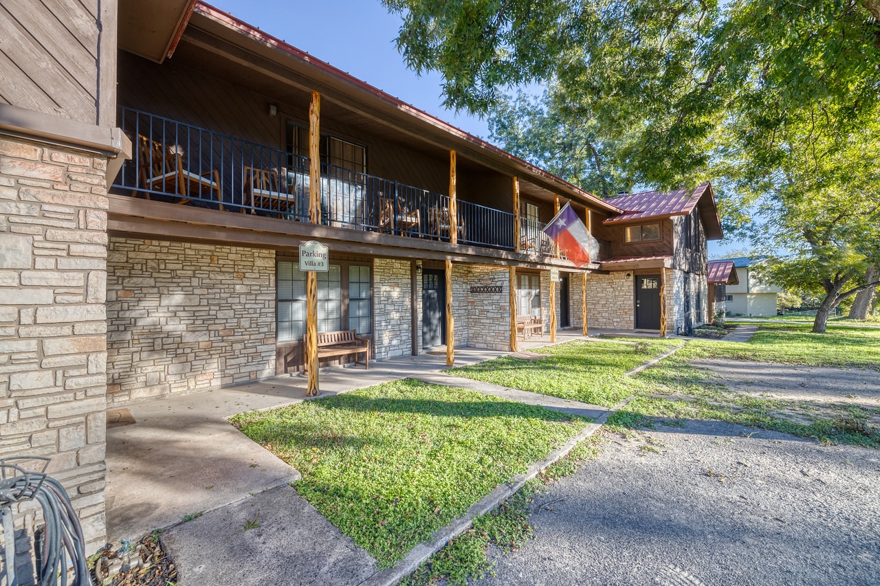 6641 Ranch 1120 Rd, Rio Frio, TX 78879 River Run Villas