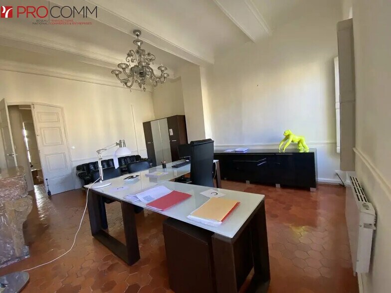 Office in Aix-en-Provence for lease - Building Photo - Image 3 of 6