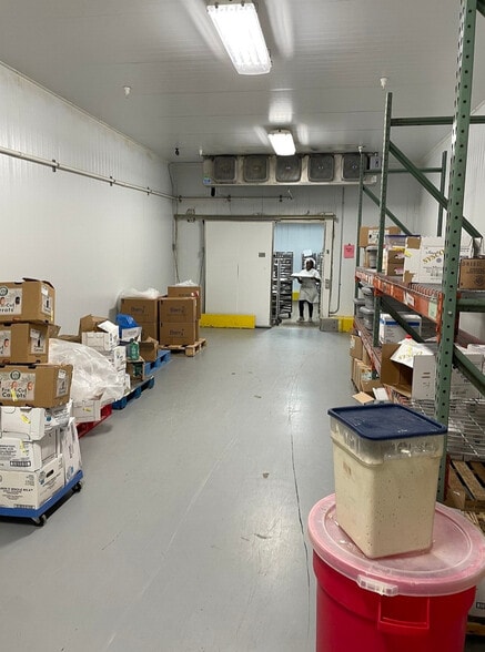 4731 Bellevue St, Detroit, MI for lease - Building Photo - Image 3 of 30