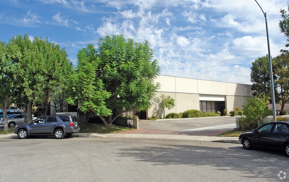 9566 Vassar Ave, Chatsworth, CA for lease - Primary Photo - Image 1 of 3