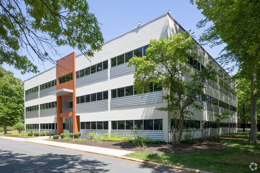 211 College Rd E, Princeton, NJ for lease - Building Photo - Image 1 of 6