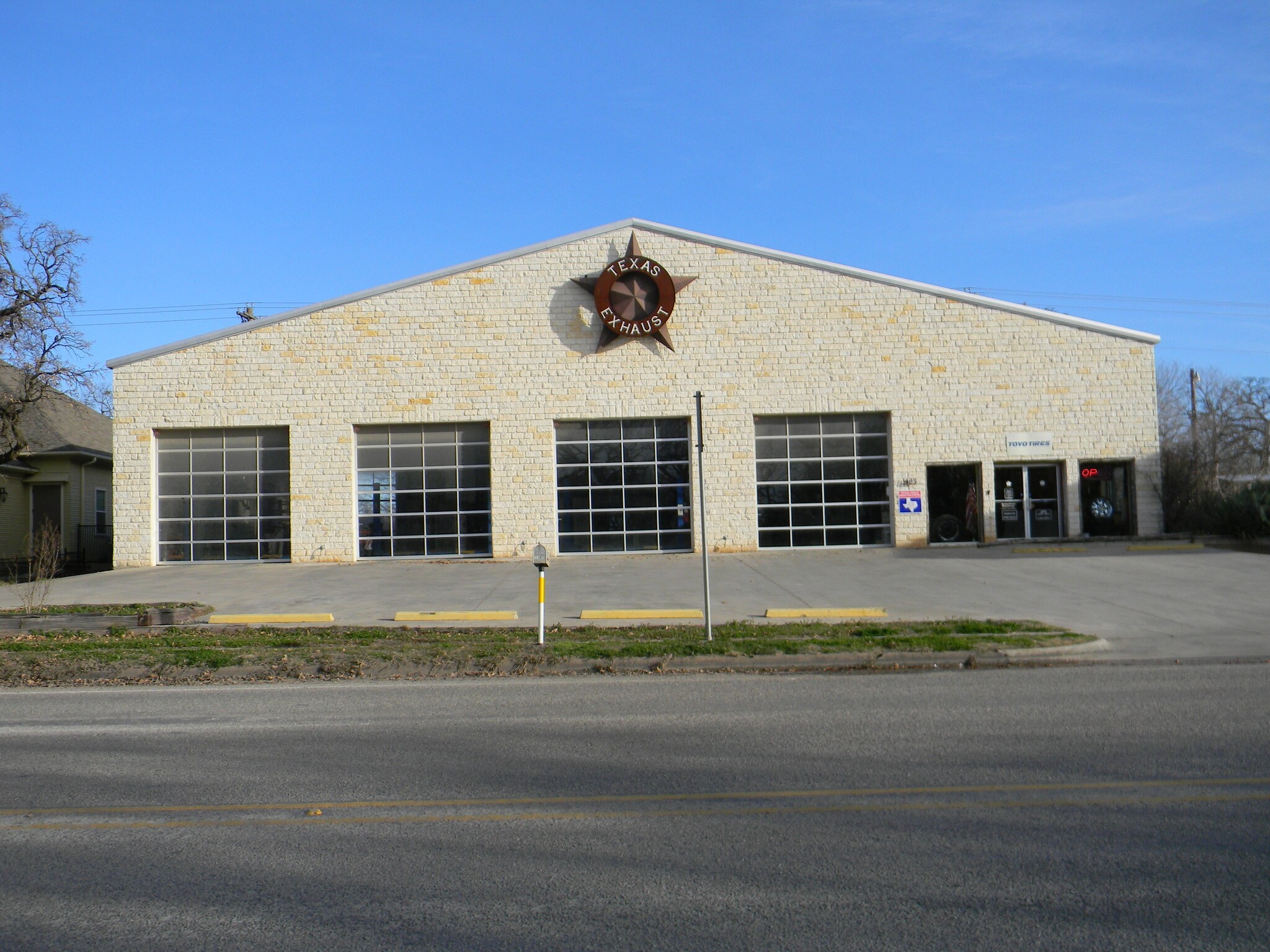 1405 Halsell St, Bridgeport, TX for sale Primary Photo- Image 1 of 1