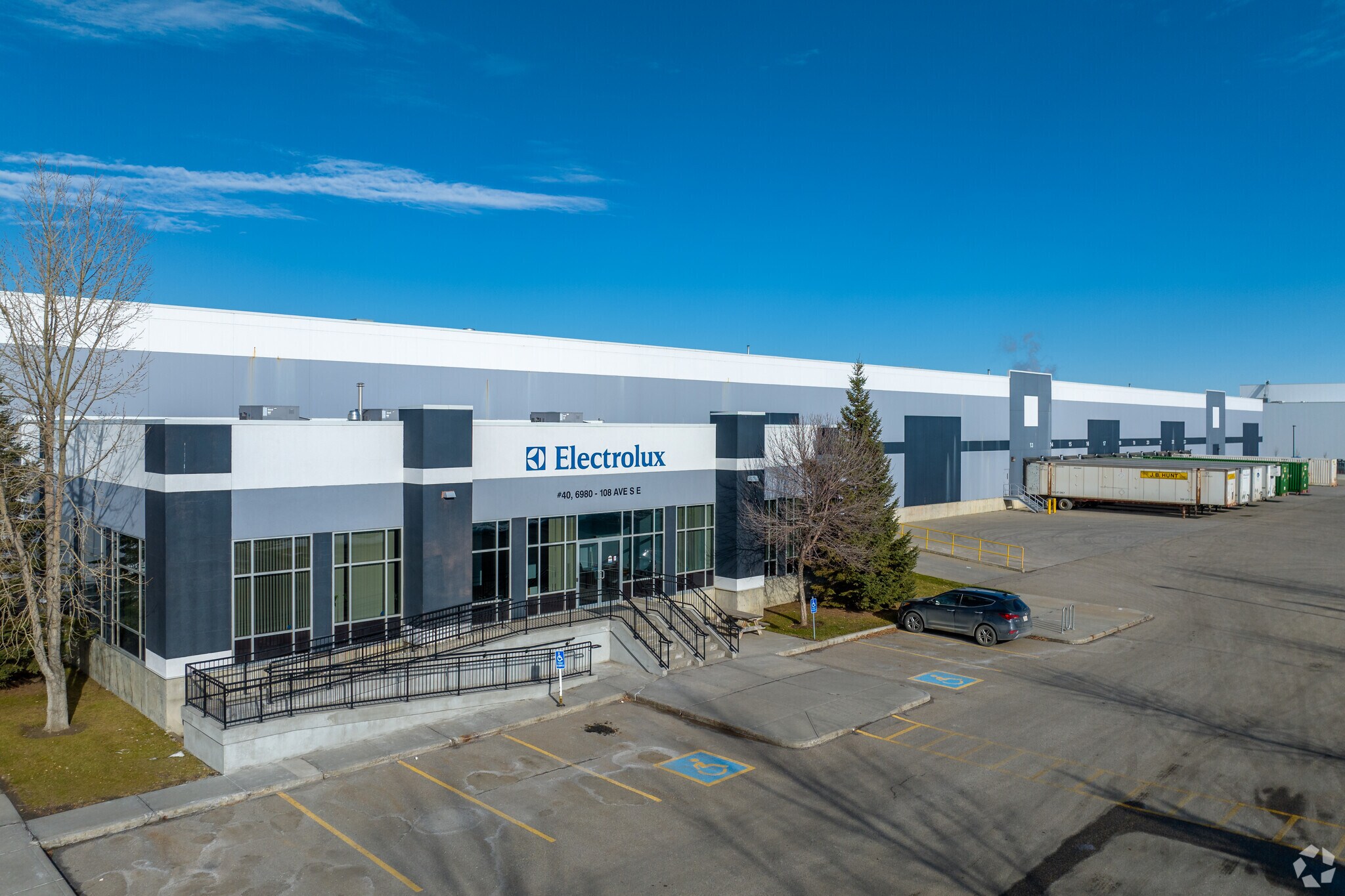 6980 108th Ave SE, Calgary, AB for lease Primary Photo- Image 1 of 7